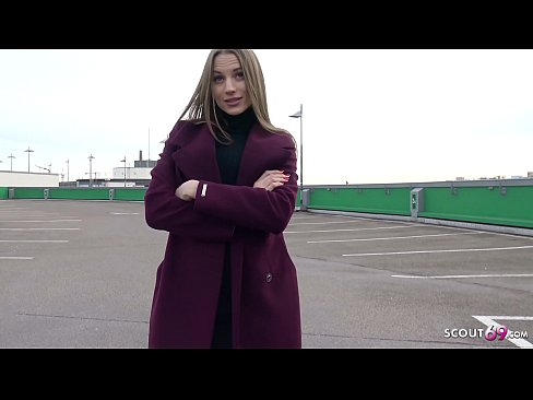 ❤️ VĀCU SKAUTS IR SAPNIS, PIESKARAS STEELE, AUTOSTĀVVIETA TELLTALE UN SEXY PAR NAUDU ❌ Kaltais porno pie mums ❌❤